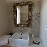 Dom wakacyjny A Mandria, Avec Cuisine 30m2, Patio, Vue Montagnes Et Citadelle, 5 Minutes A Pied Du Centre Et Des Rivieres *