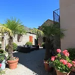 A Mandria, Avec Cuisine 30m2, Patio, Vue Montagnes Et Citadelle, 5 Minutes A Pied Du Centre Et Des Rivieres