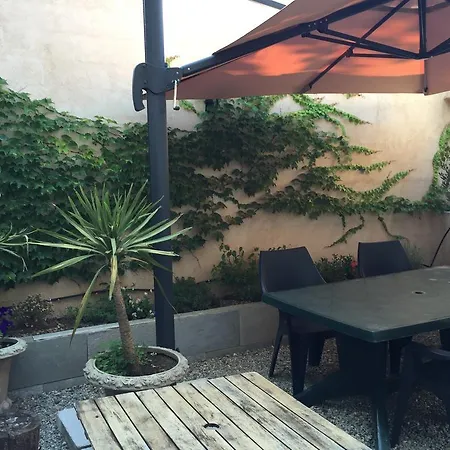 Ferienhaus A Mandria, Avec Cuisine 30m2, Patio, Vue Montagnes Et Citadelle, 5 Minutes A Pied Du Centre Et Des Rivieres *