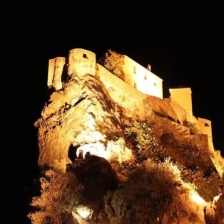 別荘 A Mandria, Avec Cuisine 30m2, Patio, Vue Montagnes Et Citadelle, 5 Minutes A Pied Du Centre Et Des Rivieres