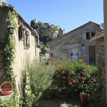 Дом отдыха A Mandria, Avec Cuisine 30m2, Patio, Vue Montagnes Et Citadelle, 5 Minutes A Pied Du Centre Et Des Rivieres *