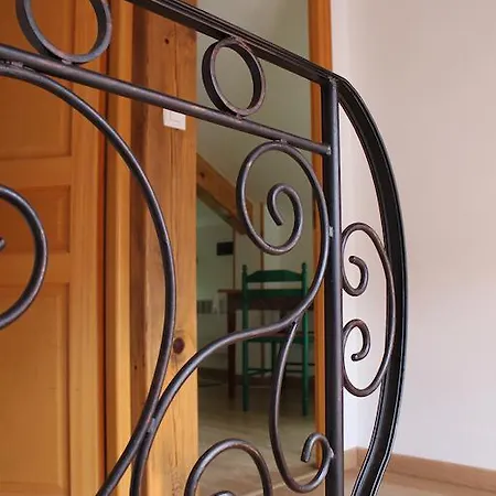 Дом отдыха A Mandria, Avec Cuisine 30m2, Patio, Vue Montagnes Et Citadelle, 5 Minutes A Pied Du Centre Et Des Rivieres Корт