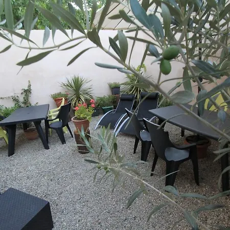 Mandria Mountain View Apartments: Centrally Located Patio