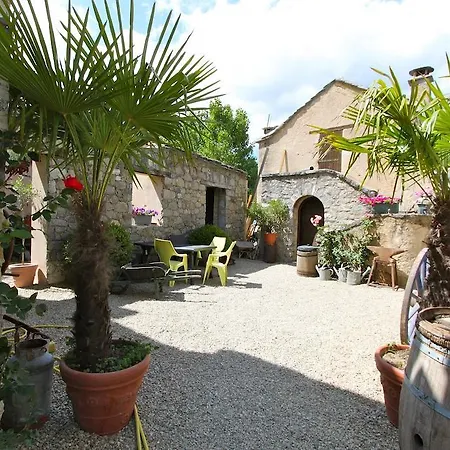 Mandria Mountain View Apartments: Centrally Located Patio