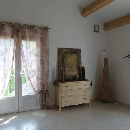 Mandria Mountain View Apartments: Centrally Located Patio