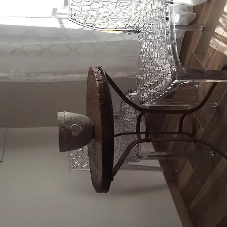 Prázdninový dům A Mandria, Avec Cuisine 30m2, Patio, Vue Montagnes Et Citadelle, 5 Minutes A Pied Du Centre Et Des Rivieres *