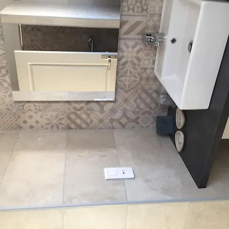 Prázdninový dům A Mandria, Avec Cuisine 30m2, Patio, Vue Montagnes Et Citadelle, 5 Minutes A Pied Du Centre Et Des Rivieres