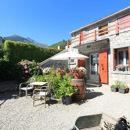 Holiday home Mandria Mountain View Apartments: Centrally Located Patio *
