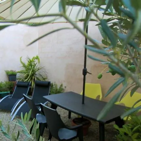 Prázdninový dům A Mandria, Avec Cuisine 30m2, Patio, Vue Montagnes Et Citadelle, 5 Minutes A Pied Du Centre Et Des Rivieres