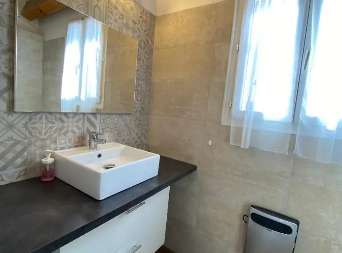 A Mandria, Avec Cuisine 30m2, Patio, Vue Montagnes Et Citadelle, 5 Minutes A Pied Du Centre Et Des Rivieres Σπίτι διακοπών Corte (Corsica)