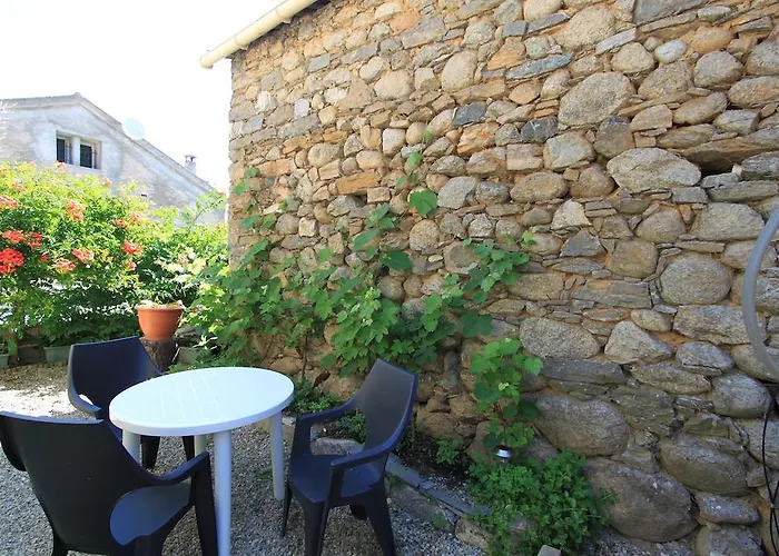 Σπίτι διακοπών A Mandria, Avec Cuisine 30m2, Patio, Vue Montagnes Et Citadelle, 5 Minutes A Pied Du Centre Et Des Rivieres *