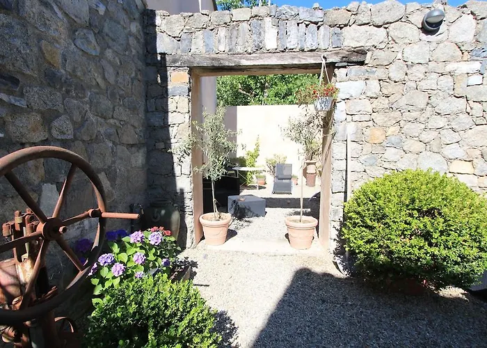 Σπίτι διακοπών A Mandria, Avec Cuisine 30m2, Patio, Vue Montagnes Et Citadelle, 5 Minutes A Pied Du Centre Et Des Rivieres *