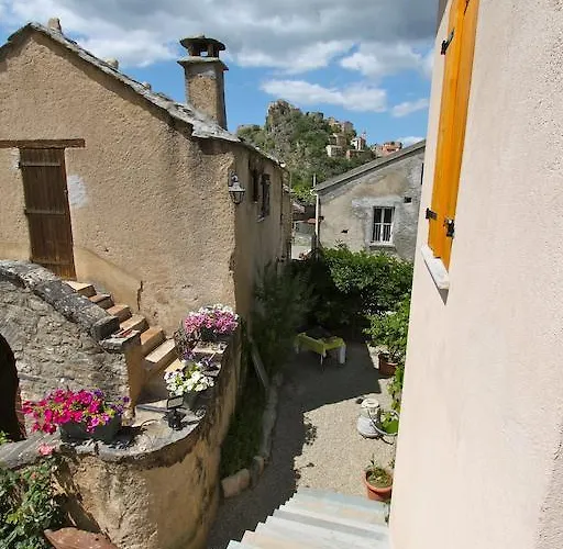 A Mandria, Avec Cuisine 30m2, Patio, Vue Montagnes Et Citadelle, 5 Minutes A Pied Du Centre Et Des Rivieres
