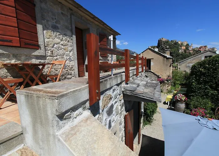 Σπίτι διακοπών A Mandria, Avec Cuisine 30m2, Patio, Vue Montagnes Et Citadelle, 5 Minutes A Pied Du Centre Et Des Rivieres *
